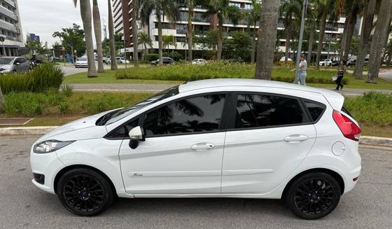 FORD FIESTA 1.6 SE HATCH 16V FLEX 4P MANUAL